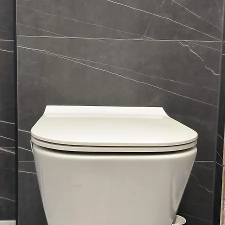 2 Bedrooms And 1 Living Your Modern In דירה *