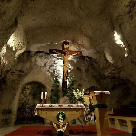 2 Bedrooms And 1 Living Your Modern In *