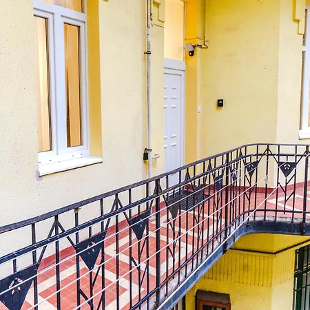 2 Bedrooms And 1 Living Your Modern In *