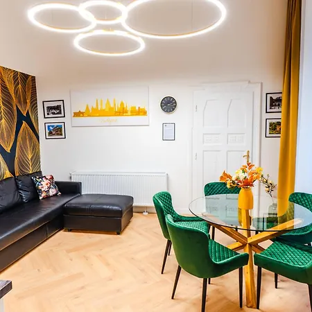 2 Bedrooms And 1 Living Your Modern In Apartment Budapest