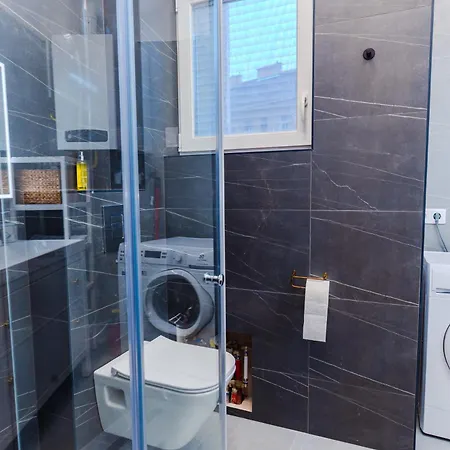 2 Bedrooms And 1 Living Your Modern In Apartment *